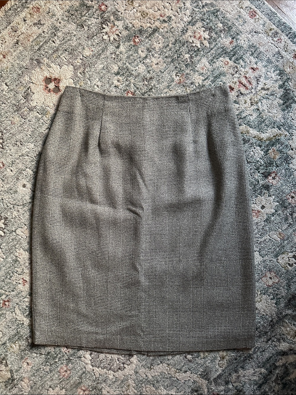 VTG Women’s Bentley Classic Gray Tweed Pencil Skirt